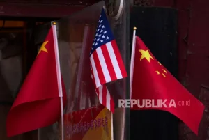 China Siap Balas Ancaman Tarif 50% Trump: Kebijakan Keras Menghadapi Tekanan AS