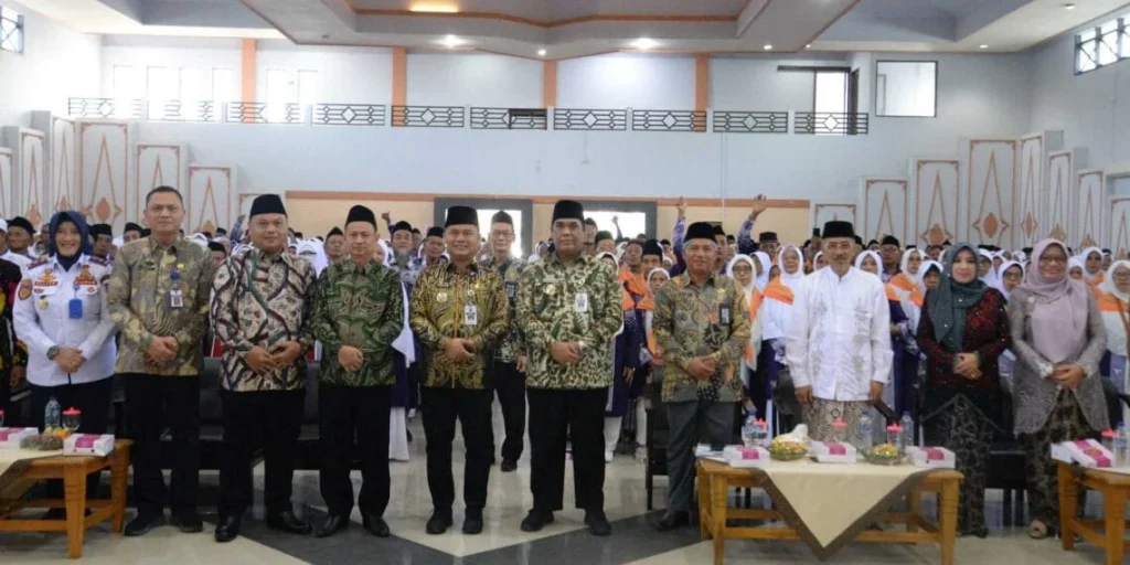 Pemerintah Kabupaten Tegal Resmikan Pelepasan 1.472 Calon Jamaah Haji 2026, Bupati Ischak Tekankan Kesiapan Kesehatan dan Kekhusyukan Ibadah