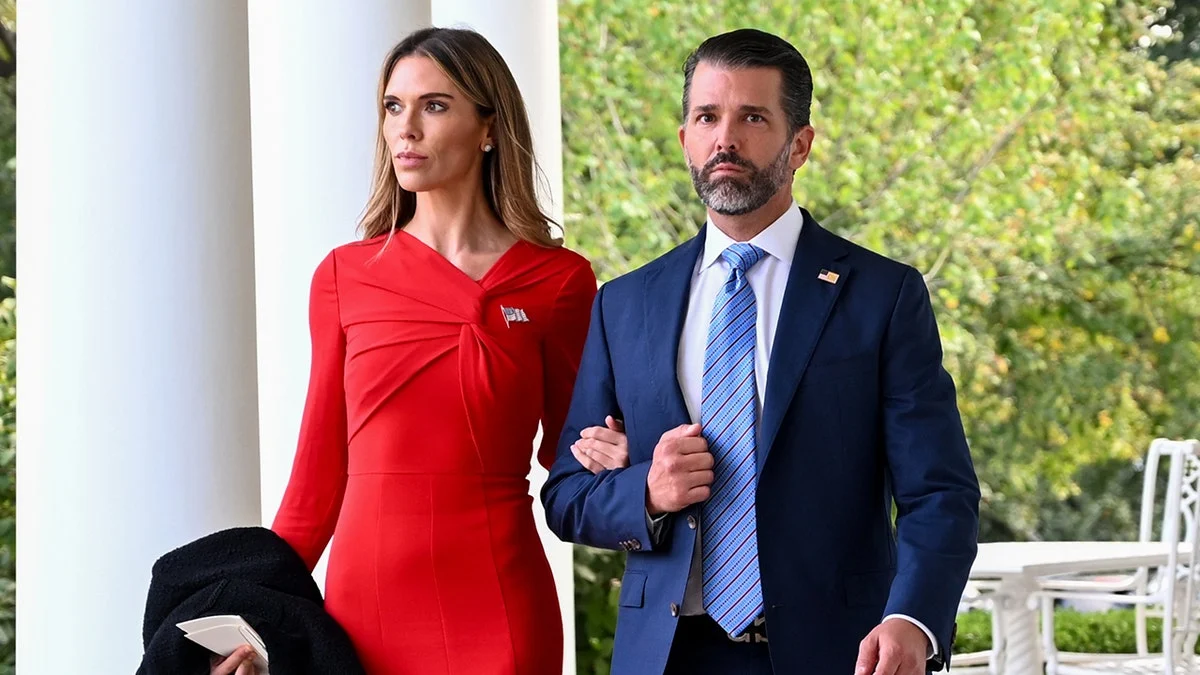 Donald Trump Jr. Menikah dengan Bettina Anderson, Sementara Ayahnya Fokus pada Pembangunan Ballroom di Gedung Putih