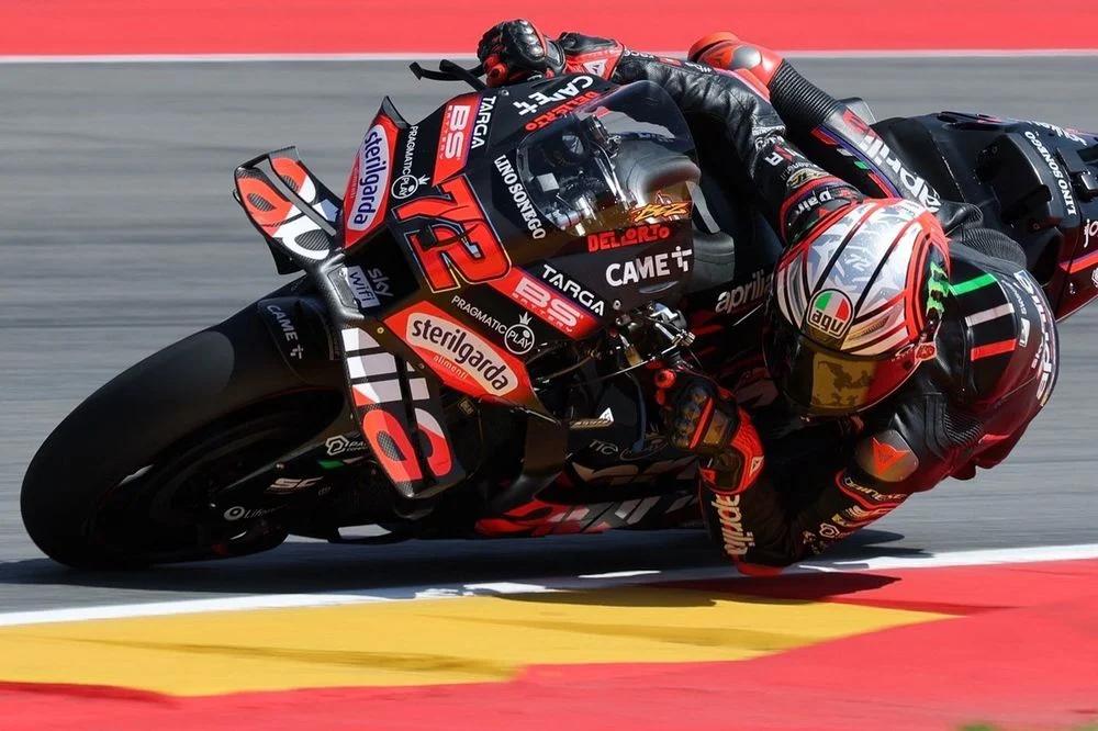 Dunia Berputar Lebih Cepat, Bos Aprilia Sarankan Marco Bezzecchi Butuh Istirahat