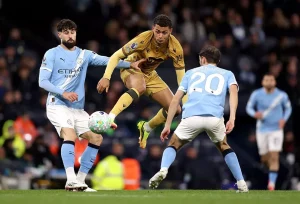 Manchester City Menghadapi Persaingan Sengit di Pasar Transfer