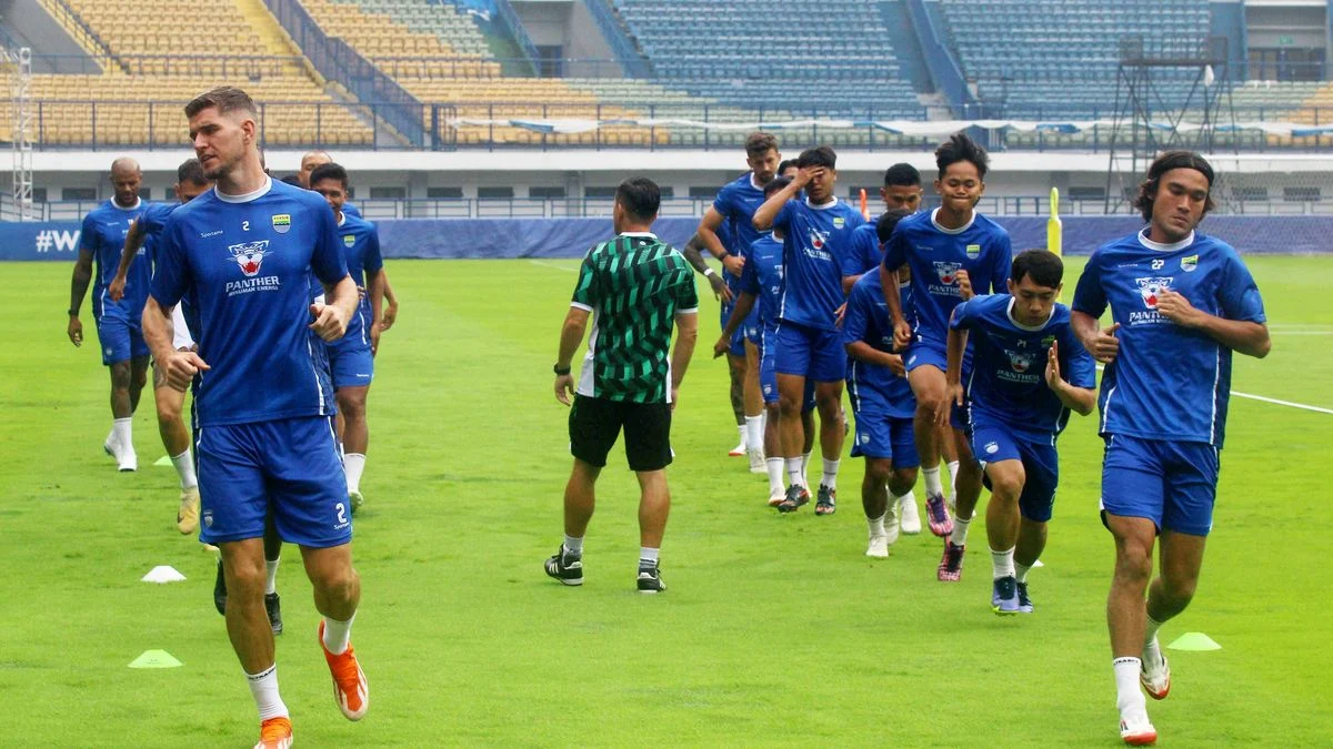 Persib Bandung Hadapi Dilema Kuota Pemain Asing Setelah Datangkan Danijel Loncar