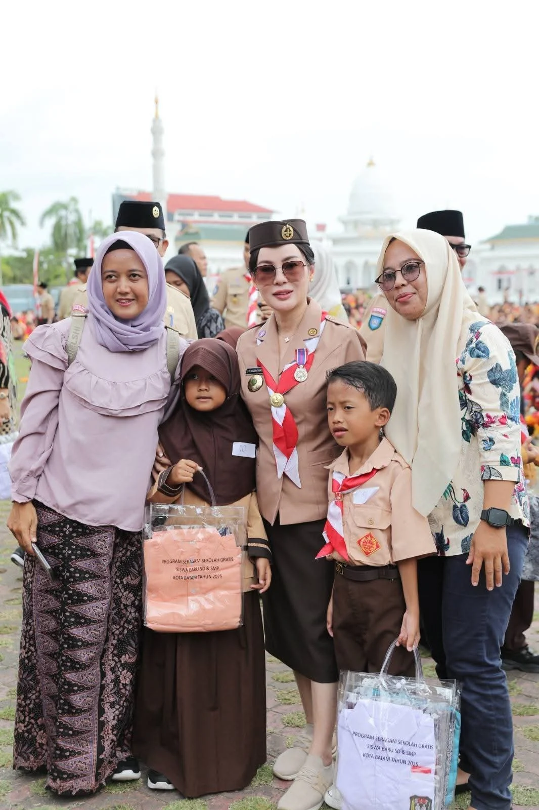 SPMB Batam: 50 Ribu Siswa Baru Dapat Seragam Sekolah Gratis
