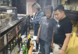 Polisi Ciduk Pria Penjual Miras di Tarogong Kaler Garut, Layanan COD Jadi Modus