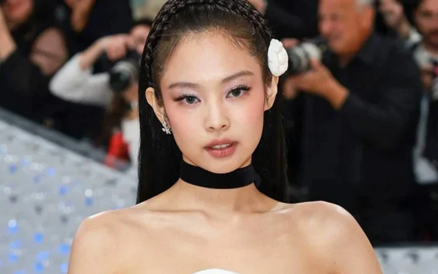 Jennie BLACKPINK Picu Spekulasi Usai Unggah Foto dengan Pria Misterius, Pacar Baru atau Spoiler MV?